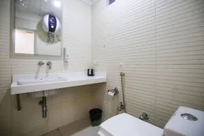 Luxury Inn - Home With Five Star Facilities - Image 5
