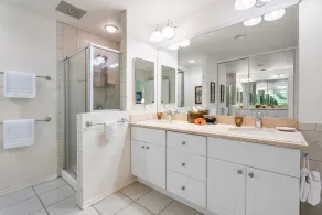Spacious Townhome - Close to Beaches & Shopping! - Vrkcv - Image 5