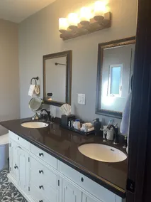 4-bedroom vacation home just 15-minute walk to Rose Bowl Stadium - Image 3