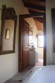 Villa Efelli: Beautiful seafront traditional Greek style villa, Ionian Coast - Image 5