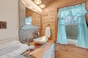 16 Acres of beauty and relaxation - Image 3