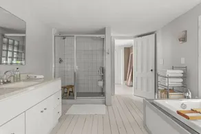 Renovated Country Farmhouse – Private, Pet-Friendly & Family Ready - Image 5