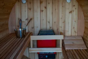 Stunning 4 Season Lake Burntside Log Cabin - Image 2