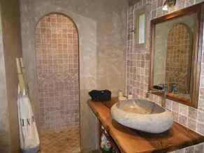 Stone house in the style of a sheepfold. With petanque court and Jacuzzi - Image 4