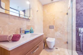 LOCATED IN TOWN CENTRE NEW 3 BEDROOM APARTMENT WITH PRIVATE POOL AND TERRACE - Image 2