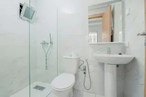🌟 Rooftop Apt Near Arribat Center Mall + ☀️ Terrace - Image 2