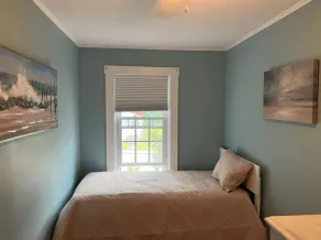 Classic New England Home Close to Short Sands - Image 5