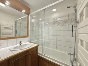 Cozy apartment with parking - 6 people near the lake - Image 2