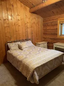 Cozy cabin on 5 acres - Image 3