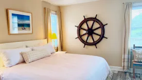 Boaty McBeach House: A Short Walk to Beach, Waterfront Sunsets & Restaurants! - Image 4