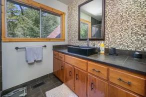 Private Mountain Retreat with Scenic Views - Image 2