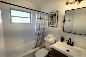 Twin Palms Oasis | King Suites, Florida Room & Near Gulf Beaches - Image 4