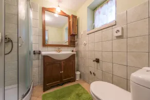 Ideal for large groups! Huge garden, pool, 7 bedrooms, centre of Istria - Image 2