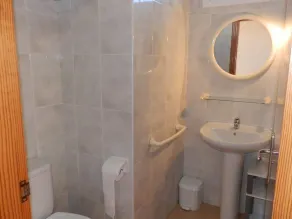 CASA Mª CARMEN, ideel til din ferie tæt på havet, gratis wifi, aircondition, privat pool, kæledyr tilladt, hundestrand. - Image 4