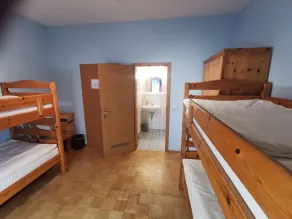 Four-bed room - Image 3