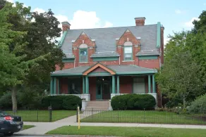 Art and Lodging - Image 4
