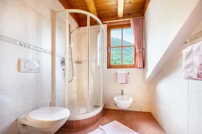 Ferienwohnung 'Mitterbruggehof Berganemone' mit Bergblick, Gemeinschaftsgarten und WLAN - Image 4