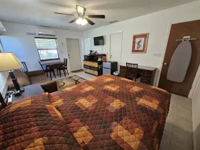 Great quiet and comfortable, South Central Lakeland location. - Image 5