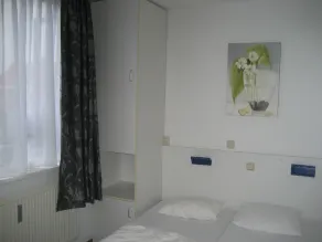 Luxo apartamento de 2 para 6 pessoas a 100 metros da praia e localização - Image 3