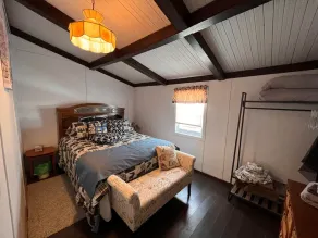 Adorable 2-bedroom guesthouse with an amazing view - Image 3