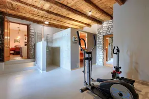 Villa with swimming pool, sauna and indoor pool - Image 3