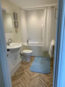 Orchard Cottage. 2-bedroomed cottage.  Short breaks welcome.  Free Wi-Fi - Image 3