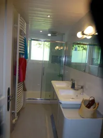 Superb, newly renovated apartment - Image 2