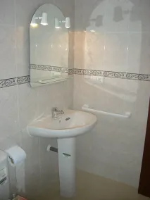 Apartment in the capital - Airport nearby, beaches, hospital, buses, WIFI - Image 3