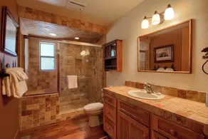 Jolie Cabin - Image 3