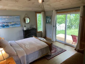 Pinot Noir cottage on the lake - Image 5
