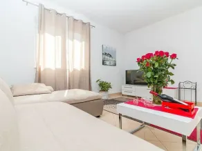 Apartment Eduard, (15601), Kaštel Kambelovac, hr - Image 4