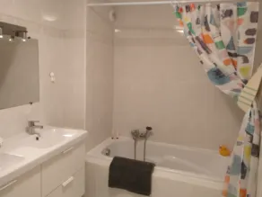 Large 3 room apartment of 85m2 - Image 3