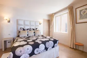 RARE ! Saint-Tropez Port Quai d'Honneur – Terrasse Vue Mer 100m² Climatisé - Image 3