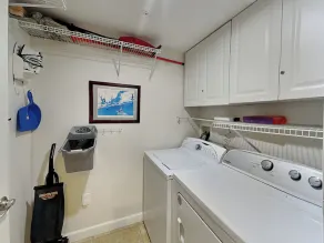 Admiral Quarters 907 - Image 3