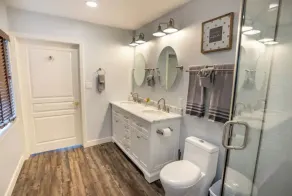 Cam Heights Hideaway w/ Full Kitchen & King Bed - Image 4
