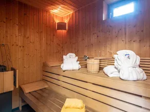 Beautiful Chalet with Sauna in Kaprun - Image 2