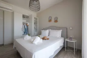 Armikes Beachfront Suites Afionas - Image 5