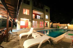 Luxuriöses Maisonette-Apartment mit 1 Schlafzimmer in Sintria Court Premium - Image 5