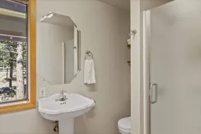 Sharc, AC, Bikes, Hot Tub, One level, Pet friendly - Image 5