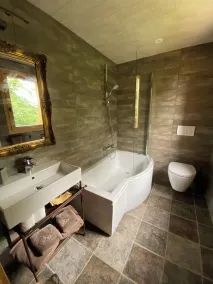 4-star chalet between lake and mountain, jacuzzi, sauna, opposite the slopes. - Image 4