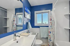 Waterfront Beach House: Sleeps 6, 2 full bath - Image 3
