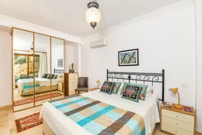 Beautifully-located Large 2 bed, sea view garden apartment with shared lge pools - Image 5
