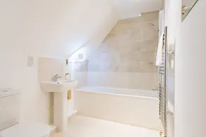 Spacious city centre apartment by Bloom Stays  with parking, central location - Image 2