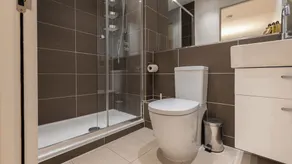 Barbican Serviced Apartments by LovelyStay - Image 5