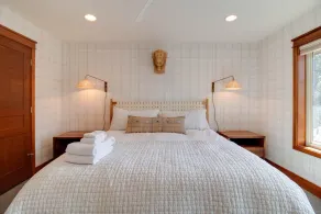Riverfront LUXE- Private Waterfront Retreat, 4 Fireplaces, Salt Hot Tub, Dock - Image 4