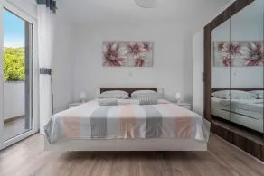 Apartment Campo Verde with a private pool - Image 5