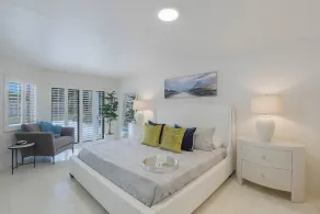 Modern Oasis: Private Beach Access. Minutes from Downtown & Optional Golf Cart - Image 5