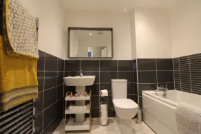 Llys Marina Fabulous Modern Apartment with Balcony for Snowdonia and Anglesey - Image 4