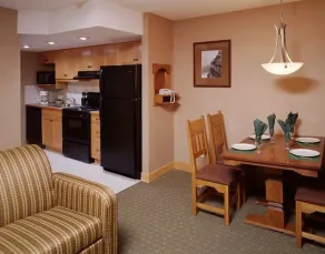 Spacious two-bedroom fully outfitted condo in Banff - Image 4