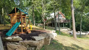 Kid Friendly Bluff House with incredible Mississippi River Views! - Image 4